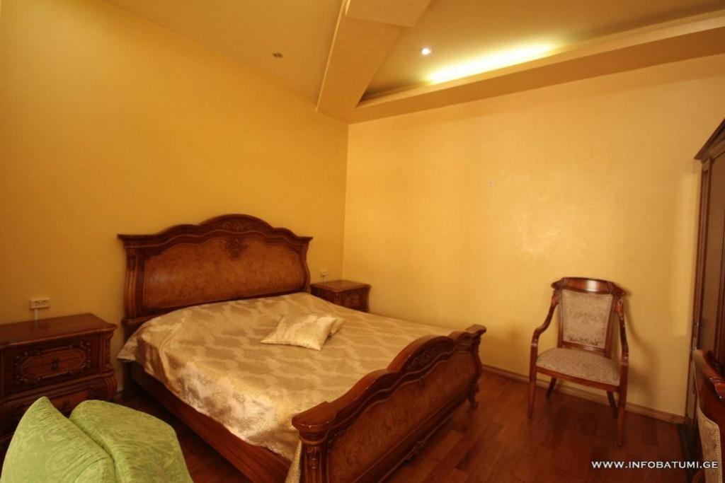 Hotel Black Sea House Batumi Exteriör bild